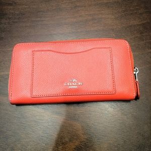 Coach  Accordion Zip Wallet - coral f54007